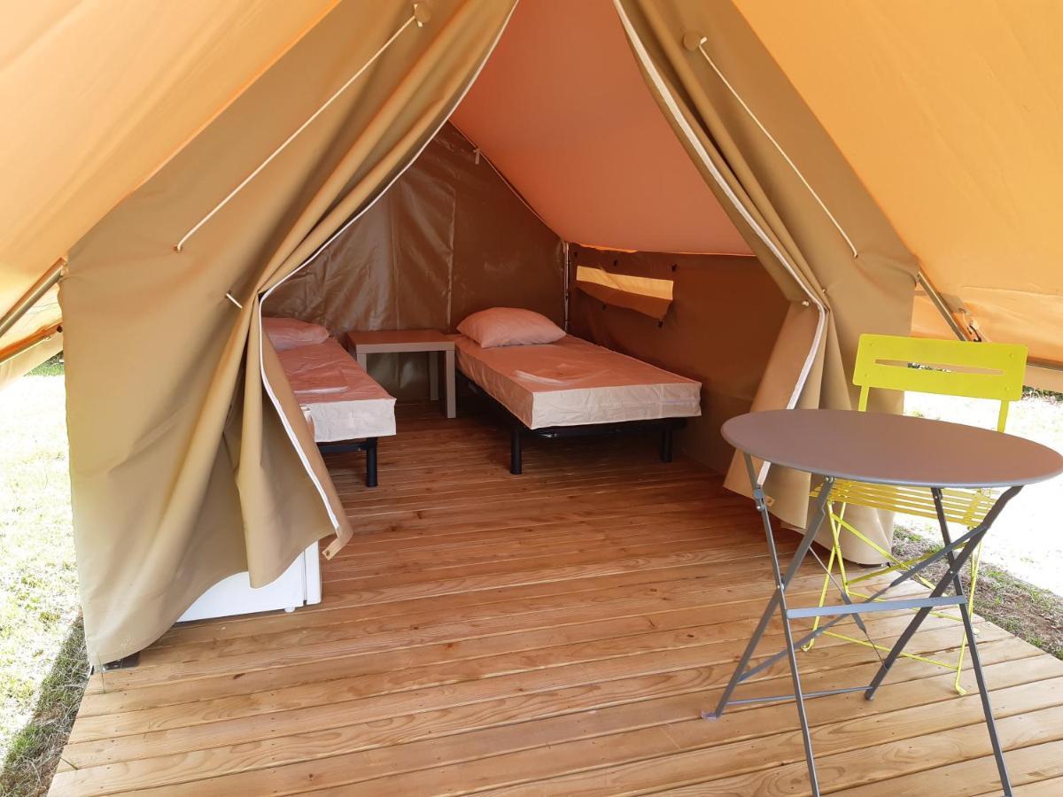 Camping De La Miniere 弗尔黎祖 外观 照片