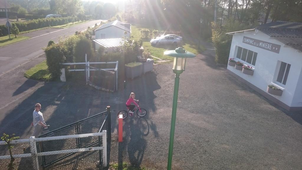 Camping De La Miniere 弗尔黎祖 外观 照片